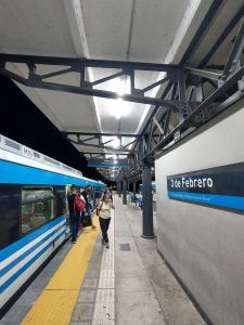 Proyecto de iluminacion realizado en las instalaciones de la estación 3 de Febrero, en Buenos Aires, Argentina